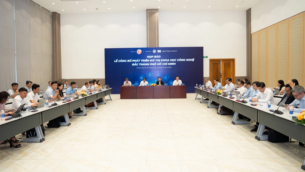 khoa học công nghệ (1).jpg