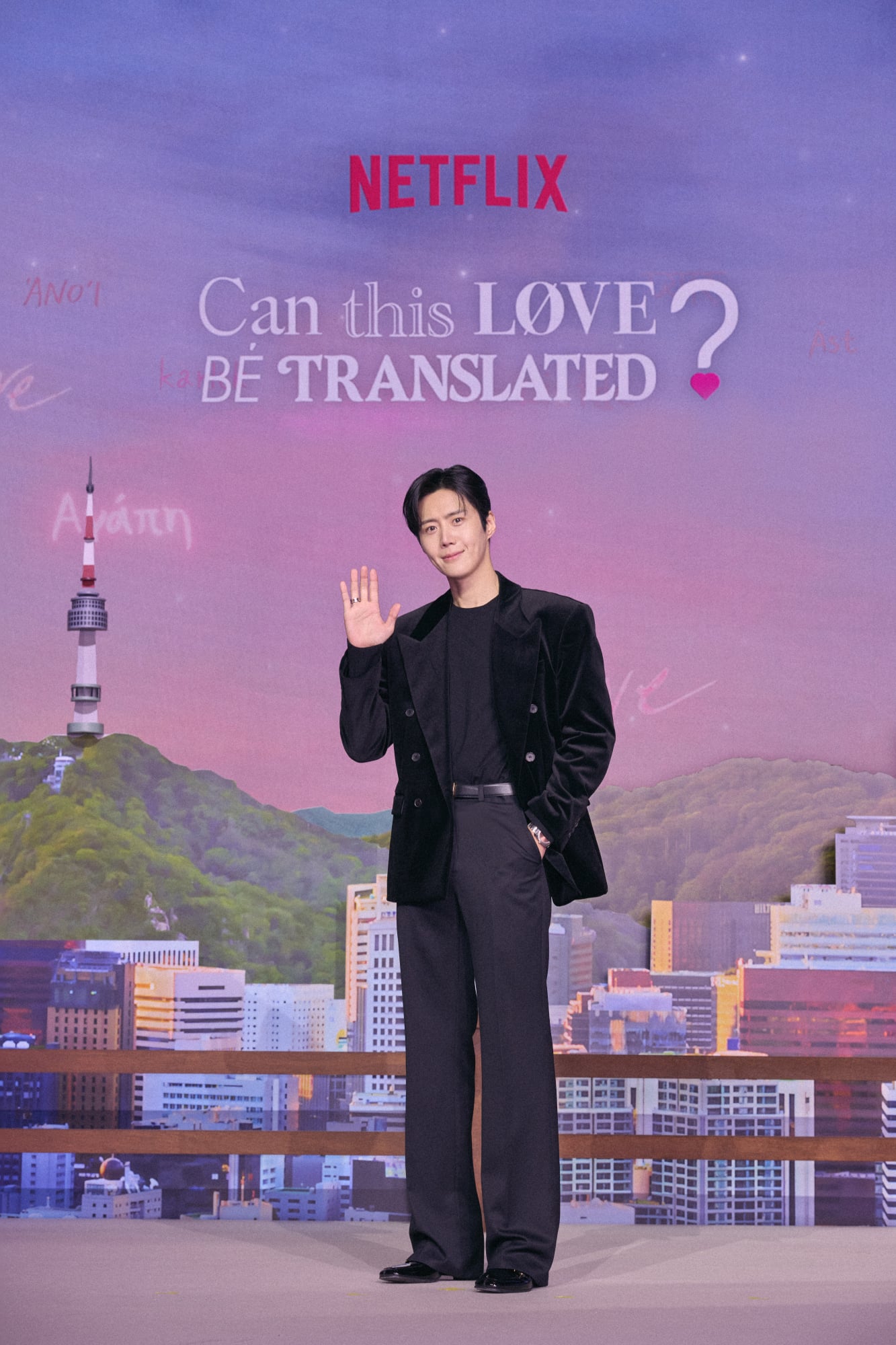 MXH mê mẩn phiên dịch viên đẹp nhất Hàn Quốc: Cười lên sáng bừng khung hình, nể nhất học 3 thứ tiếng trong 4 tháng- Ảnh 5.