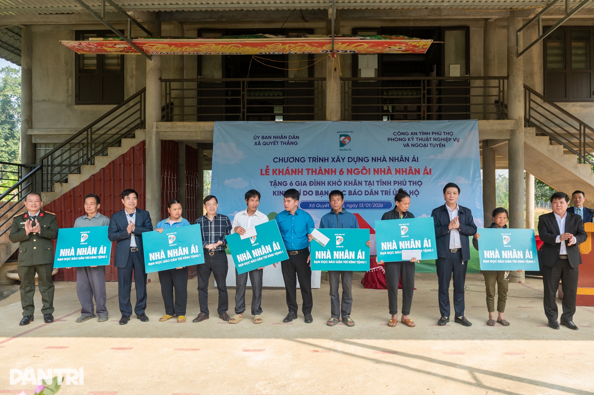 Khánh thành nhà Nhân ái ở Phú Thọ, giúp 6 hộ nghèo hoàn thành giấc mơ an cư - 11 Khánh thành nhà Nhân ái ở Phú Thọ, giúp 6 hộ nghèo hoàn thành giấc mơ an cư - 11