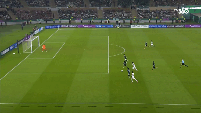 AFC nhấn mạnh dấu ấn Đình Bắc: Được giao hỗ trợ phòng ngự mà ghi luôn bàn định đoạt- Ảnh 2.