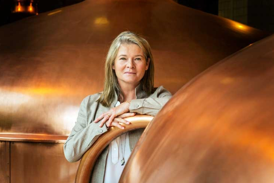 Ái nữ độc nhất nhà Heineken: Từ bà nội trợ nhút nhát, né tránh việc thừa kế bằng được đến nữ vương đế chế bia 15 tỷ USD- Ảnh 2.