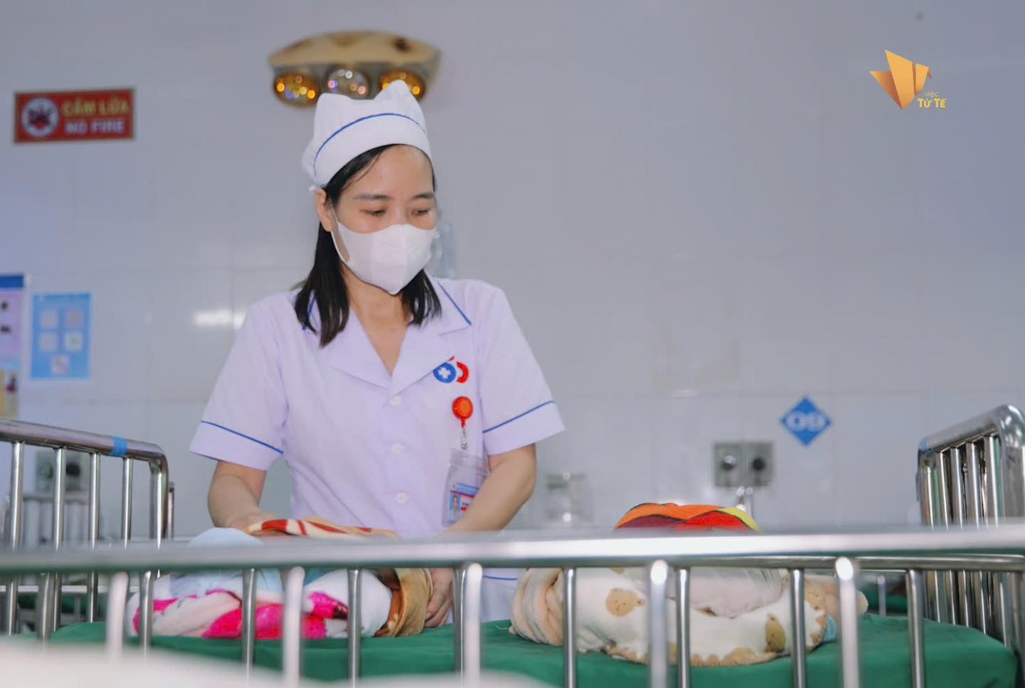 Nữ điều dưỡng bị đâm 11 nhát dao xúc động ngày quay trở lại công việc, kể lại thời khắc che chắn cho trẻ sơ sinh trong vụ truy sát kinh hoàng- Ảnh 4.