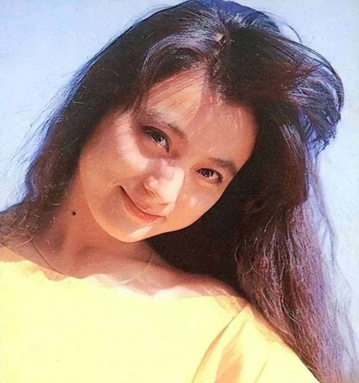 Khâu Bội Ninh thời trẻ.