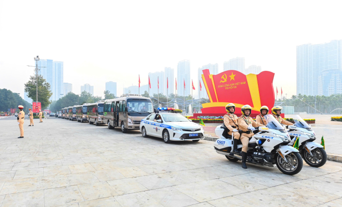 Các lực lượng tham gia lễ tổng duyệt sáng 14/1. Ảnh: Giang Huy