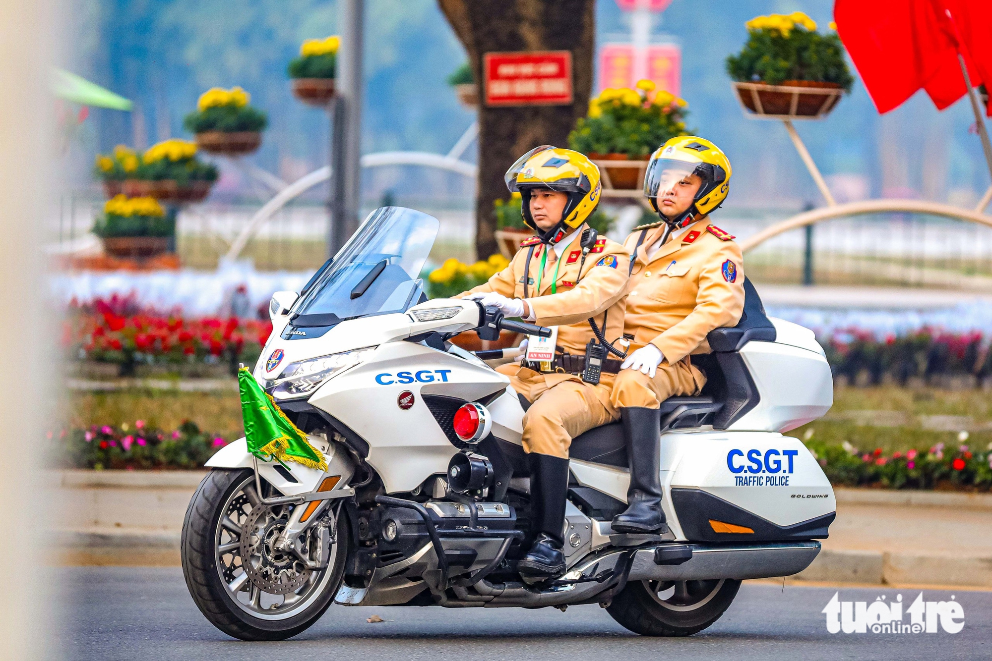 Hàng trăm phương tiện tổng duyệt dẫn đoàn đại biểu dự Đại hội Đảng 5 đại hội - Ảnh 5.