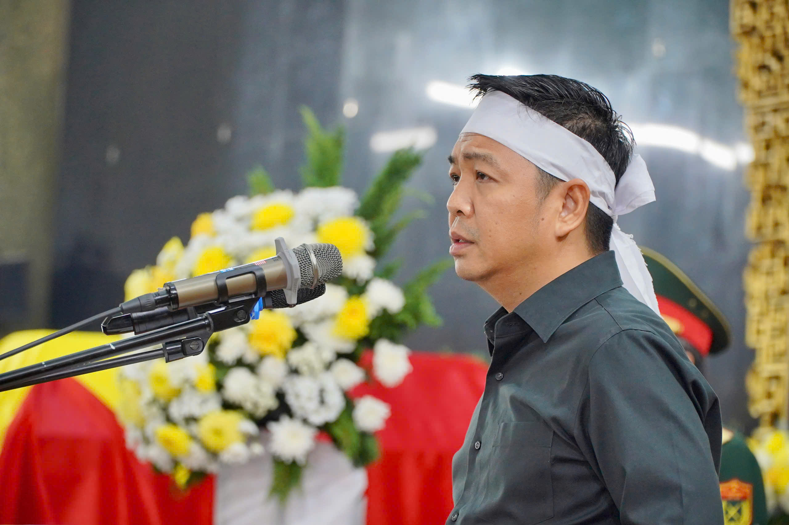 Tiễn đưa - Ảnh 4.