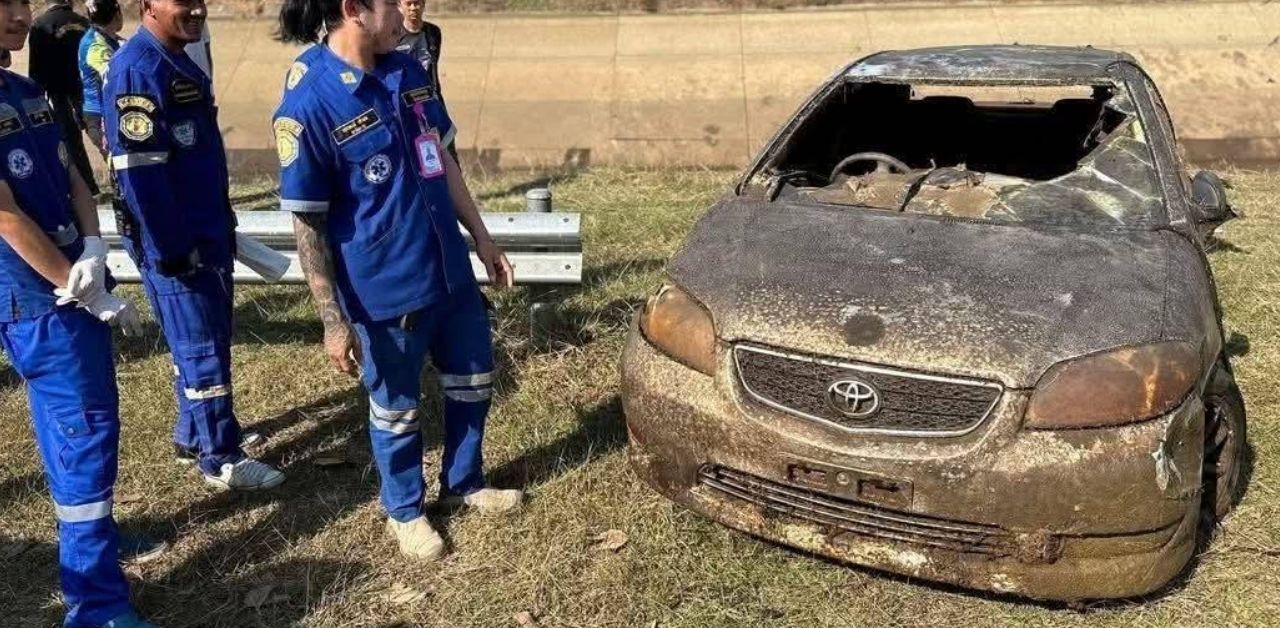 Phát hiện 1 chiếc ô tô dưới kênh cùng bộ hài cốt bên trong, nghi của người đàn ông mất tích từ năm 2023- Ảnh 3.