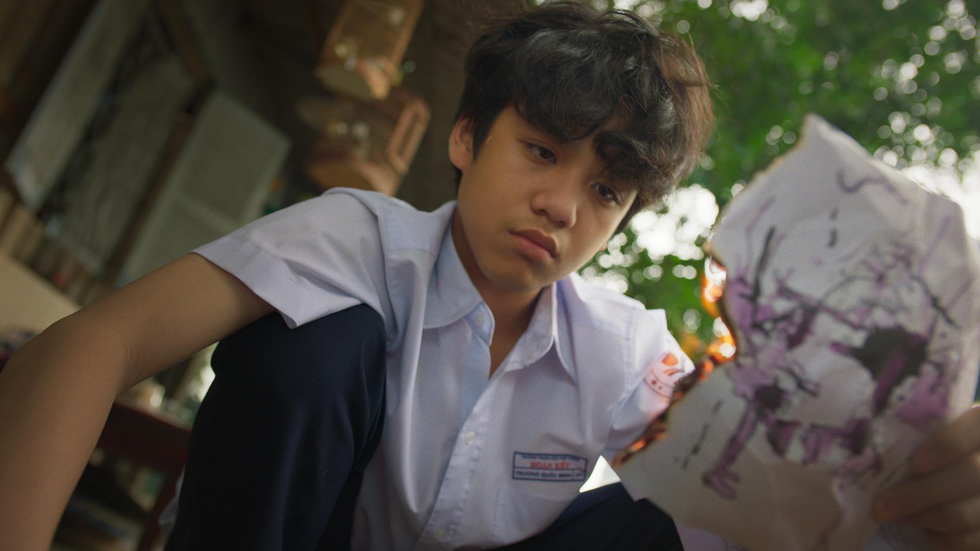 Con Kể Ba Nghe lấy nước mắt khán giả khi chạm đến khoảng cách thế hệ và những vết thương tâm lý- Ảnh 4.