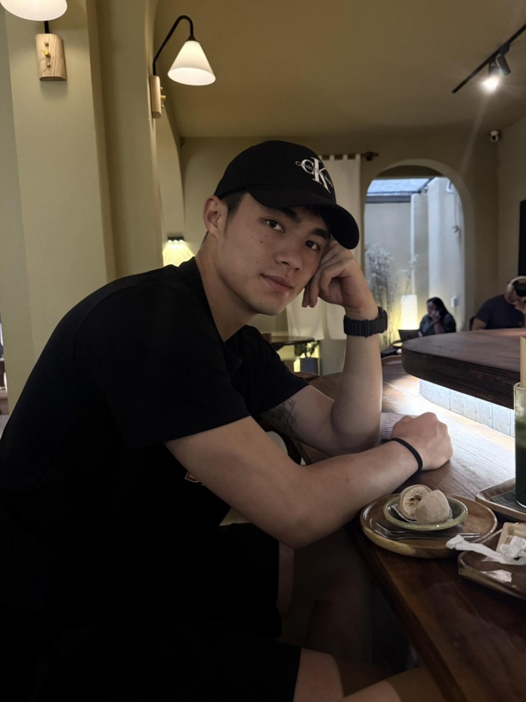 Vẻ điển trai đời thường của hai 'công thần' U23 Việt Nam - 9