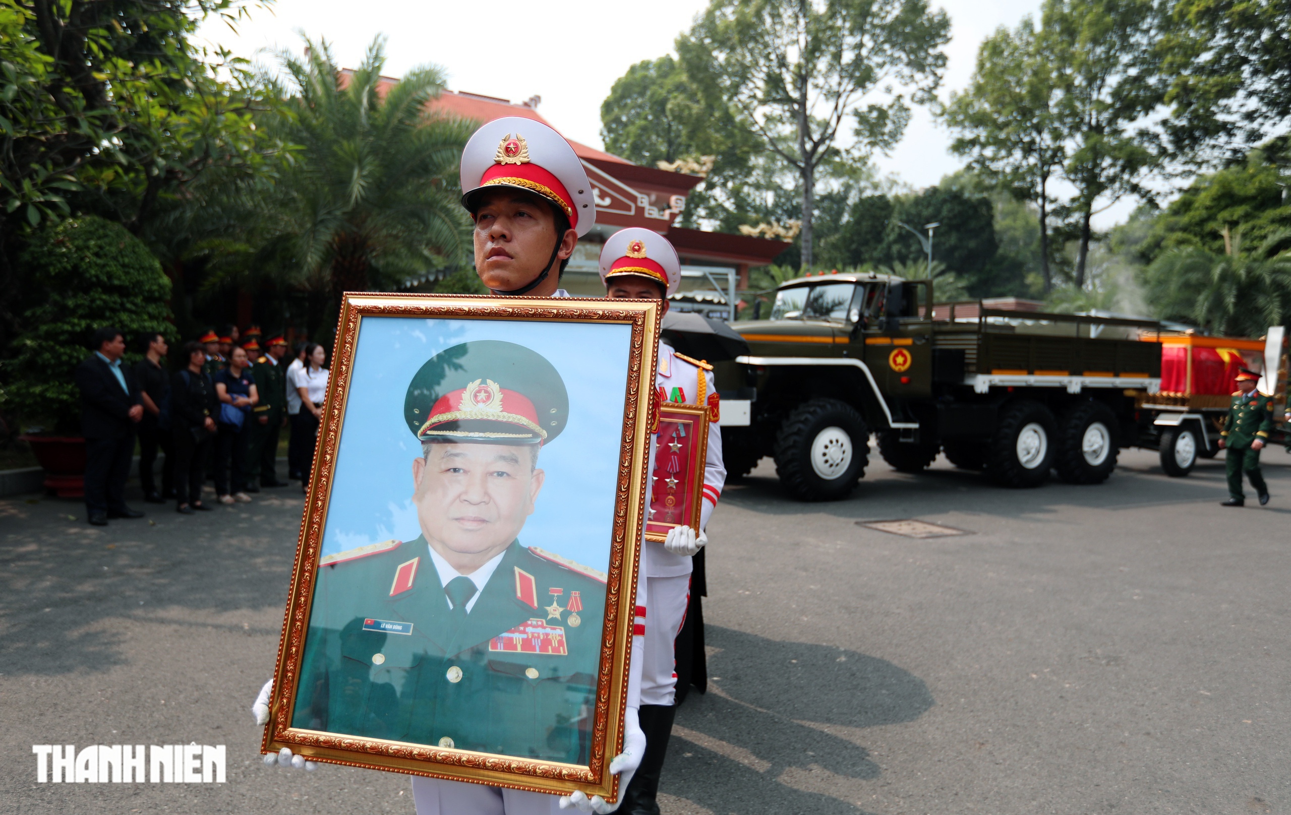 Tiễn biệt đại tướng Lê Văn Dũng, người con ưu tú của quê hương Đồng Khởi- Ảnh 11.