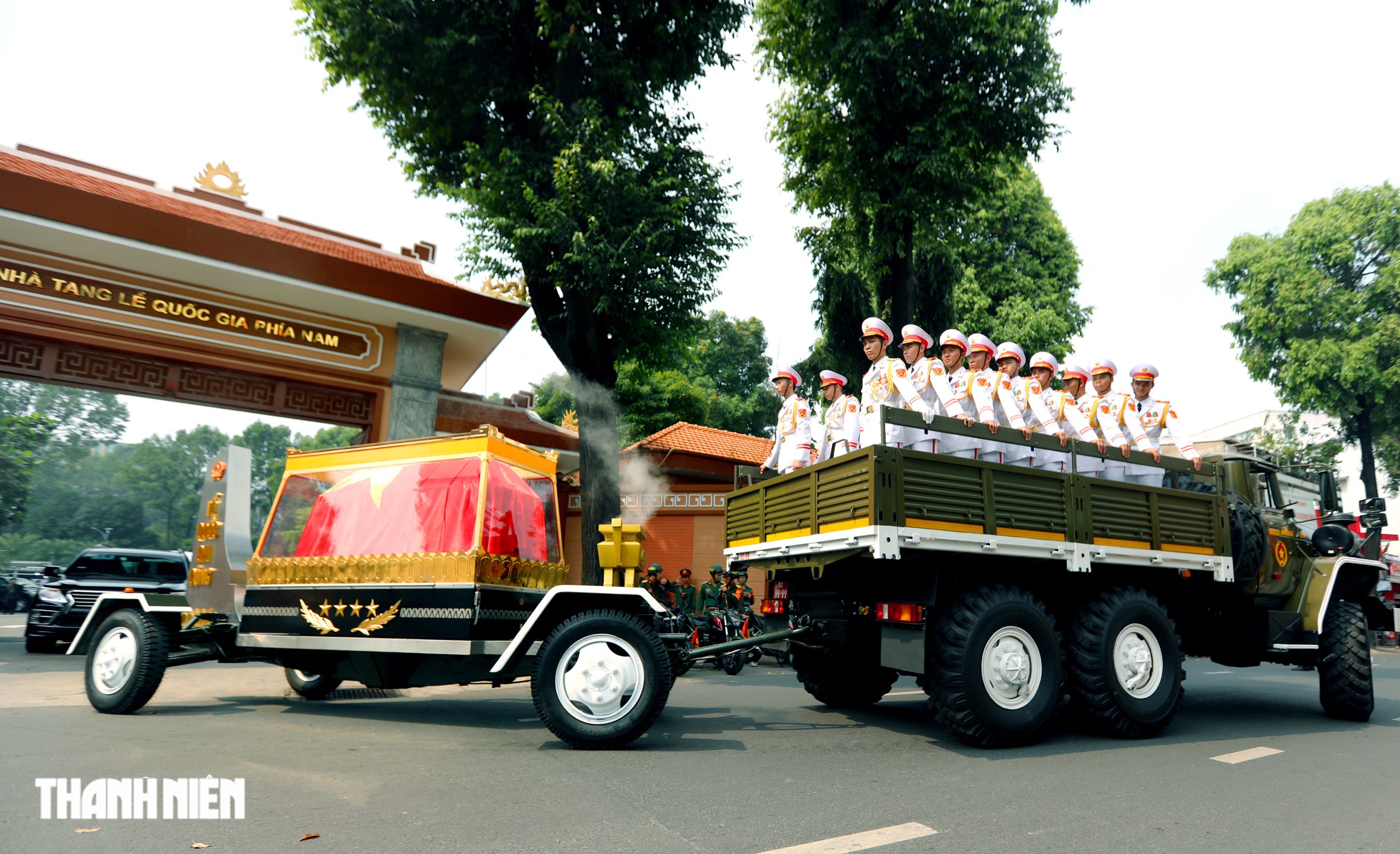 Tiễn biệt đại tướng Lê Văn Dũng, người con ưu tú của quê hương Đồng Khởi- Ảnh 14.