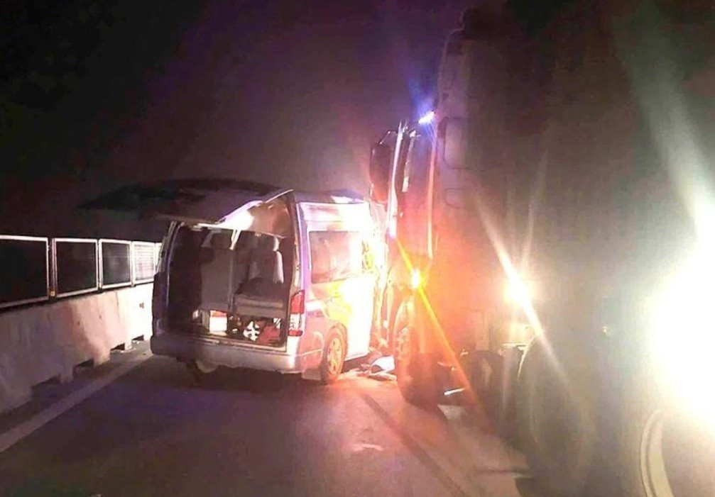 Tai nạn liên hoàn trên cao tốc qua Thanh Hóa làm 4 người chết: Các nạn nhân là anh em, họ hàng- Ảnh 4.