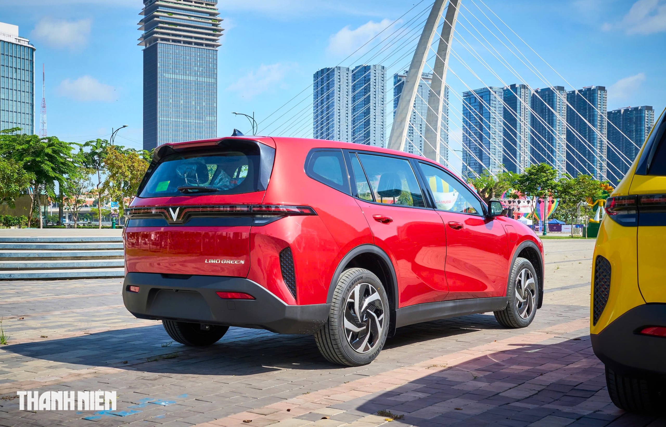 Ô tô điện bùng nổ tại Việt Nam, VinFast tiếp tục sắm vai ‘người dẫn dắt’ - Ảnh 2.