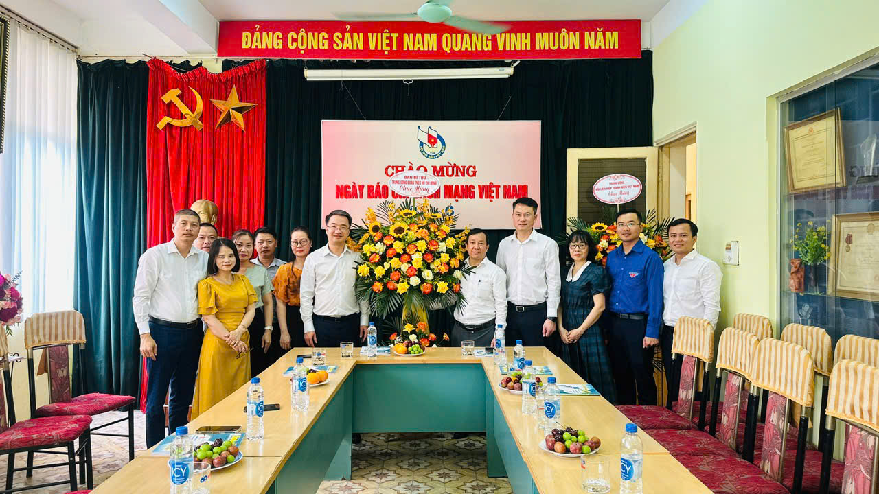 Chào năm mới 2026: Tạp chí Thanh niên cùng tuổi trẻ Việt Nam tự hào, vững tin theo Đảng- Ảnh 4.