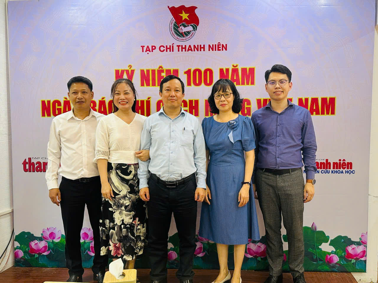 Chào năm mới 2026: Tạp chí Thanh niên cùng tuổi trẻ Việt Nam tự hào, vững tin theo Đảng- Ảnh 8.