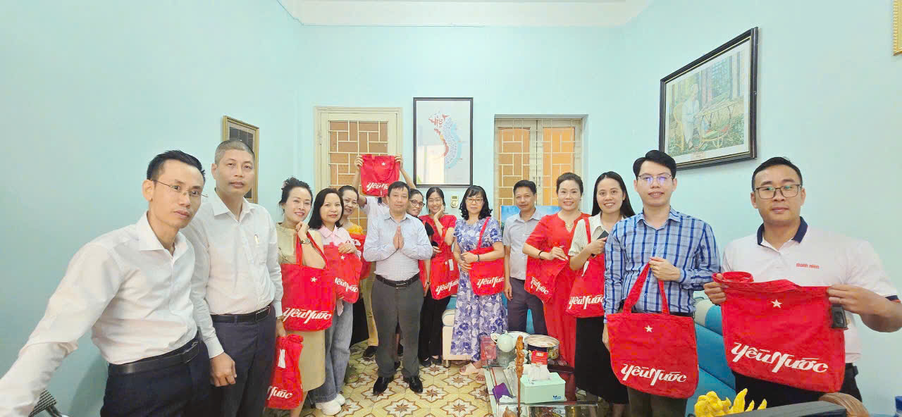 Chào năm mới 2026: Tạp chí Thanh niên cùng tuổi trẻ Việt Nam tự hào, vững tin theo Đảng- Ảnh 23.