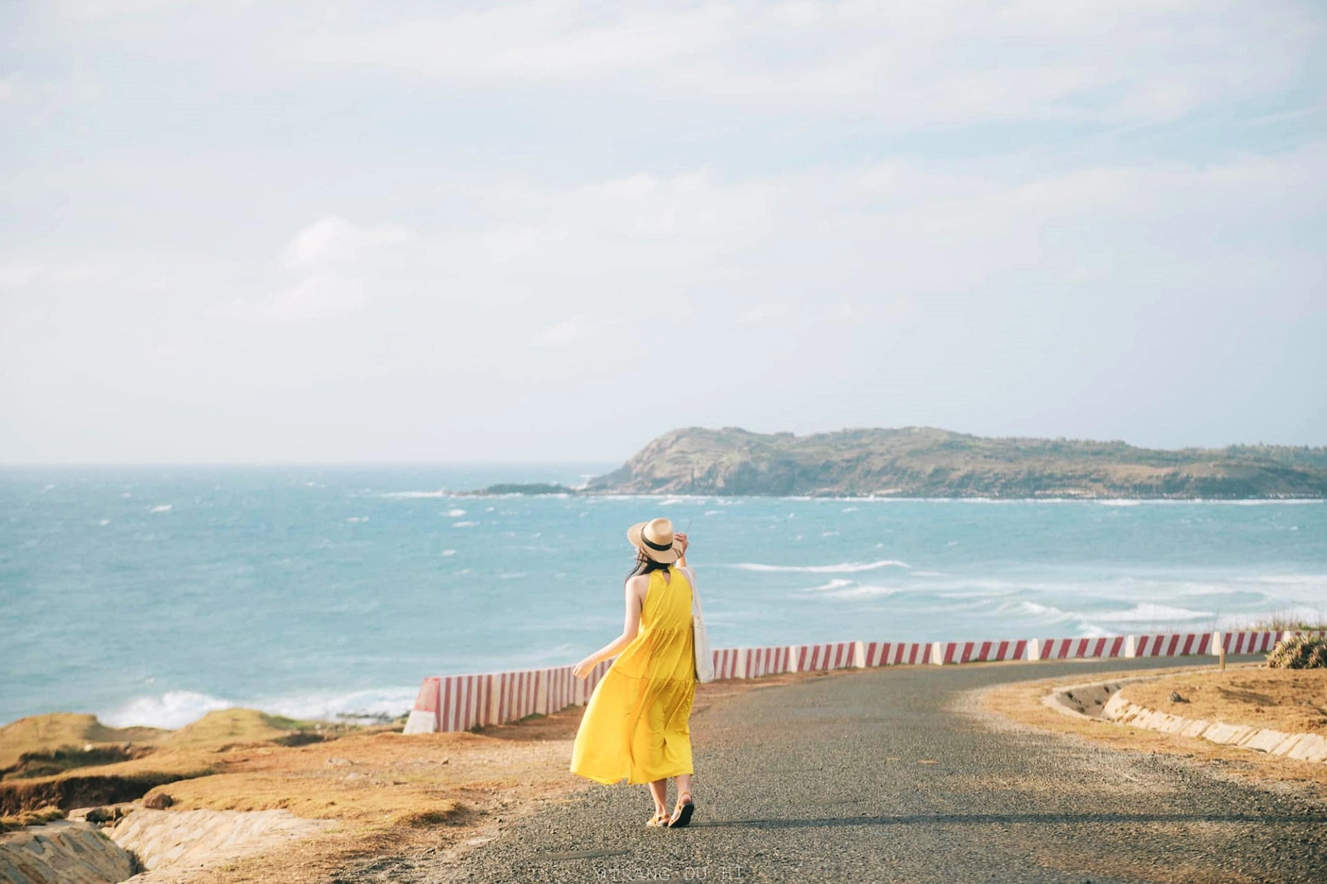 Không phải Phú Quốc, đây mới là điểm du lịch biển lọt Top 10 nơi đáng đến nhất Đông Nam Á 2026 do nước ngoài bình chọn: Nước xanh như ngọc, hải sản vừa rẻ vừa tươi rói- Ảnh 5.