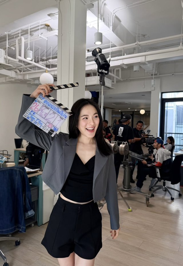 Áo blazer và những bản phối dễ áp dụng cho nàng bận rộn- Ảnh 9. Áo blazer và những bản phối dễ áp dụng cho nàng bận rộn- Ảnh 9.