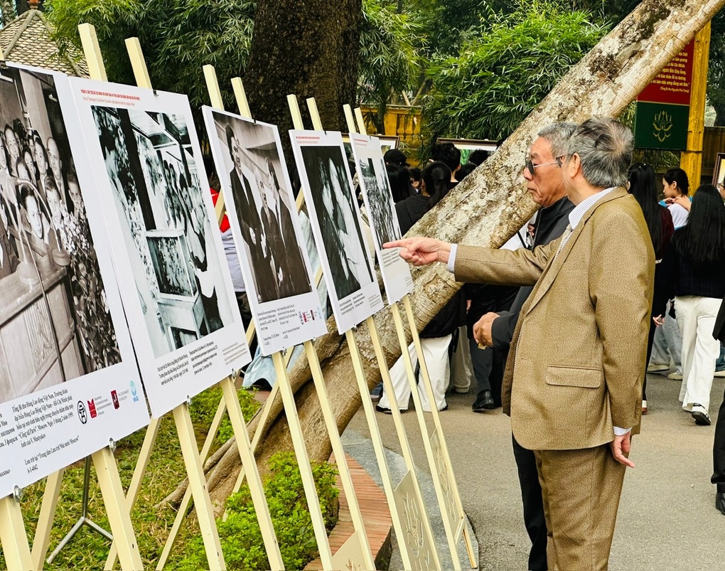 Trưng bày nhiều tài liệu quý chào mừng Đại hội lần thứ XIV của Đảng - 3