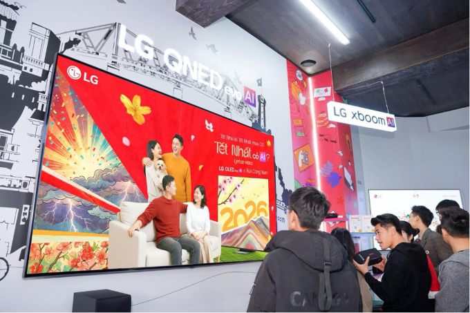 Dòng TV LG QNED89 kích thước 100 inch thu hút nhiều người trải nghiệm.