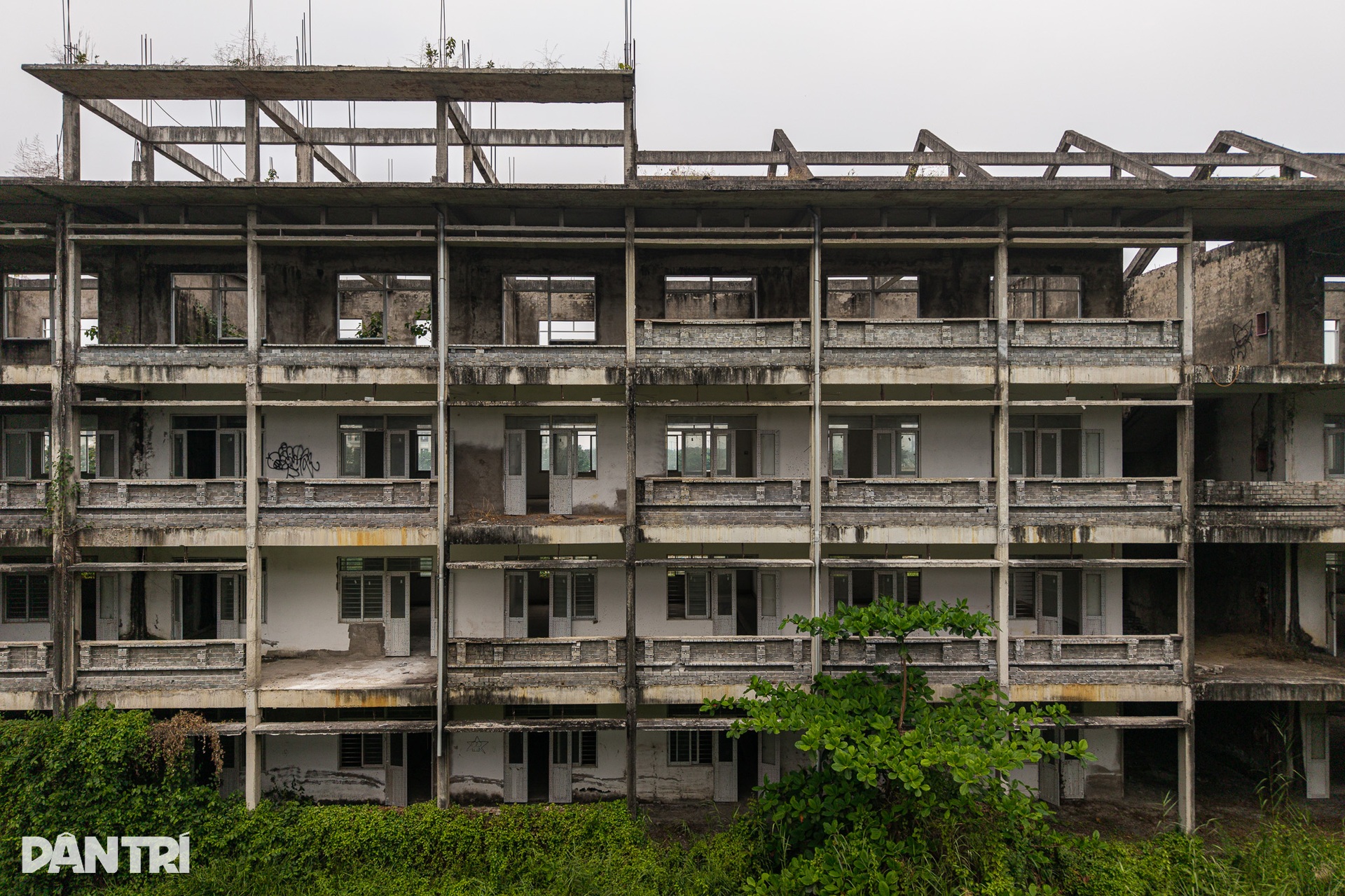 Bên trong ngôi trường 114 tỷ bỏ hoang 8 năm ở TPHCM - 2