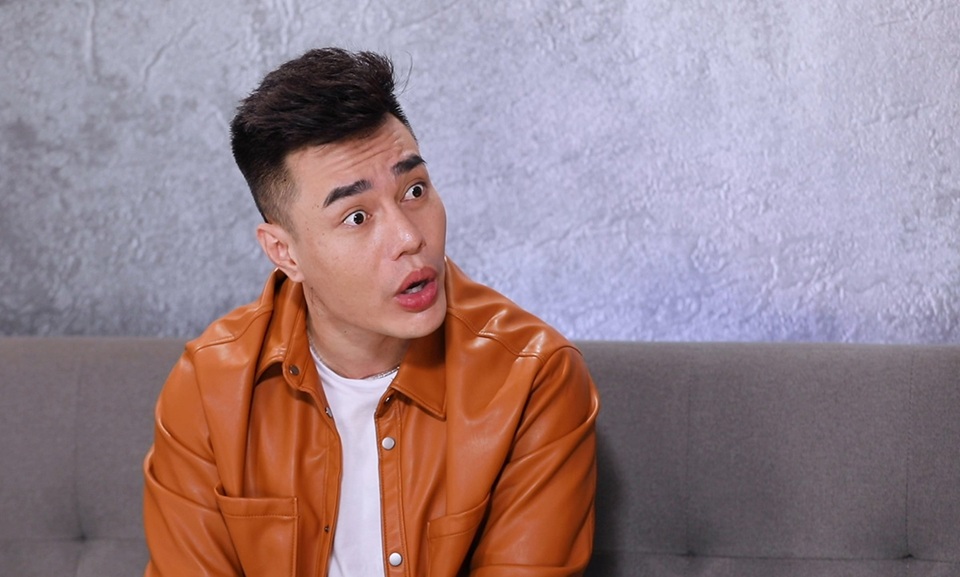 Nam diễn viên cát-xê rải từ tầng 1 đến tầng 3, ở biệt thự rộng như công viên, cưới vợ đẹp, đảm đang- Ảnh 2.