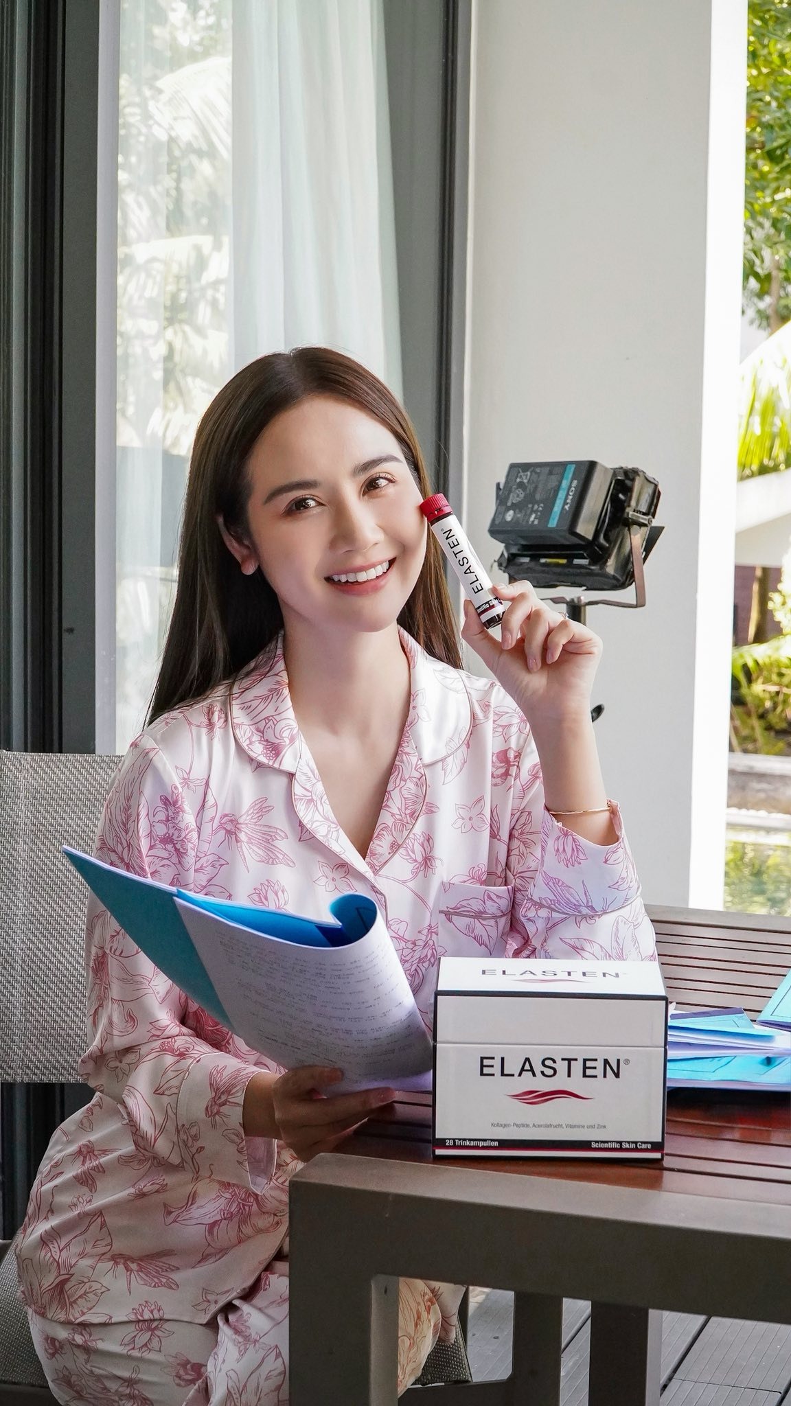 Ngoại lệ của phim Việt: Nữ diễn viên chưa một lần mặc xấu, xuất hiện ở đâu thì nơi đó chính là Milano- Ảnh 8.