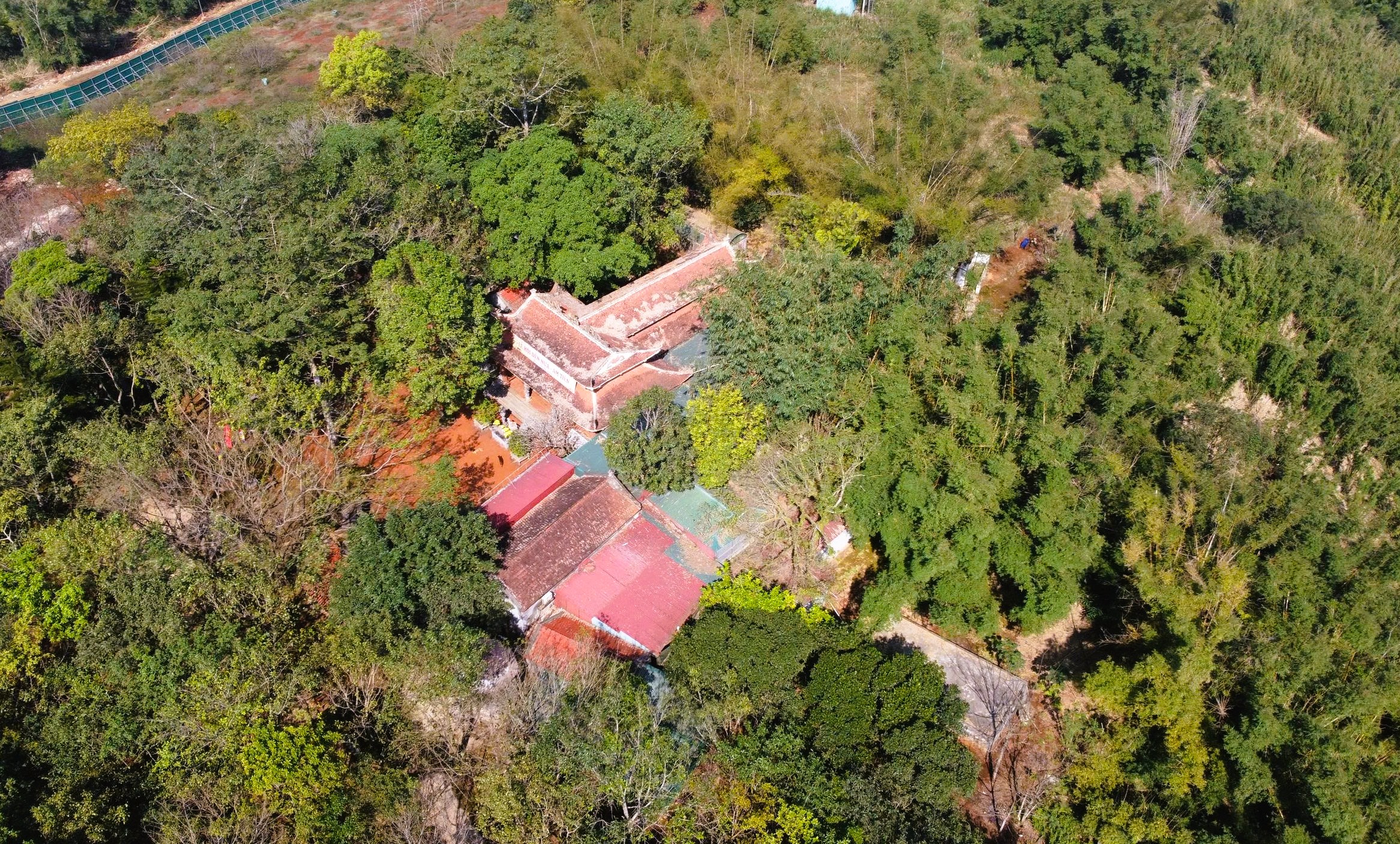 Huyệt đạo thiêng trên núi Nưa trong diện mạo mới 8 Huyệt đạo thiêng trên núi Nưa trong diện mạo mới - Ảnh 11.