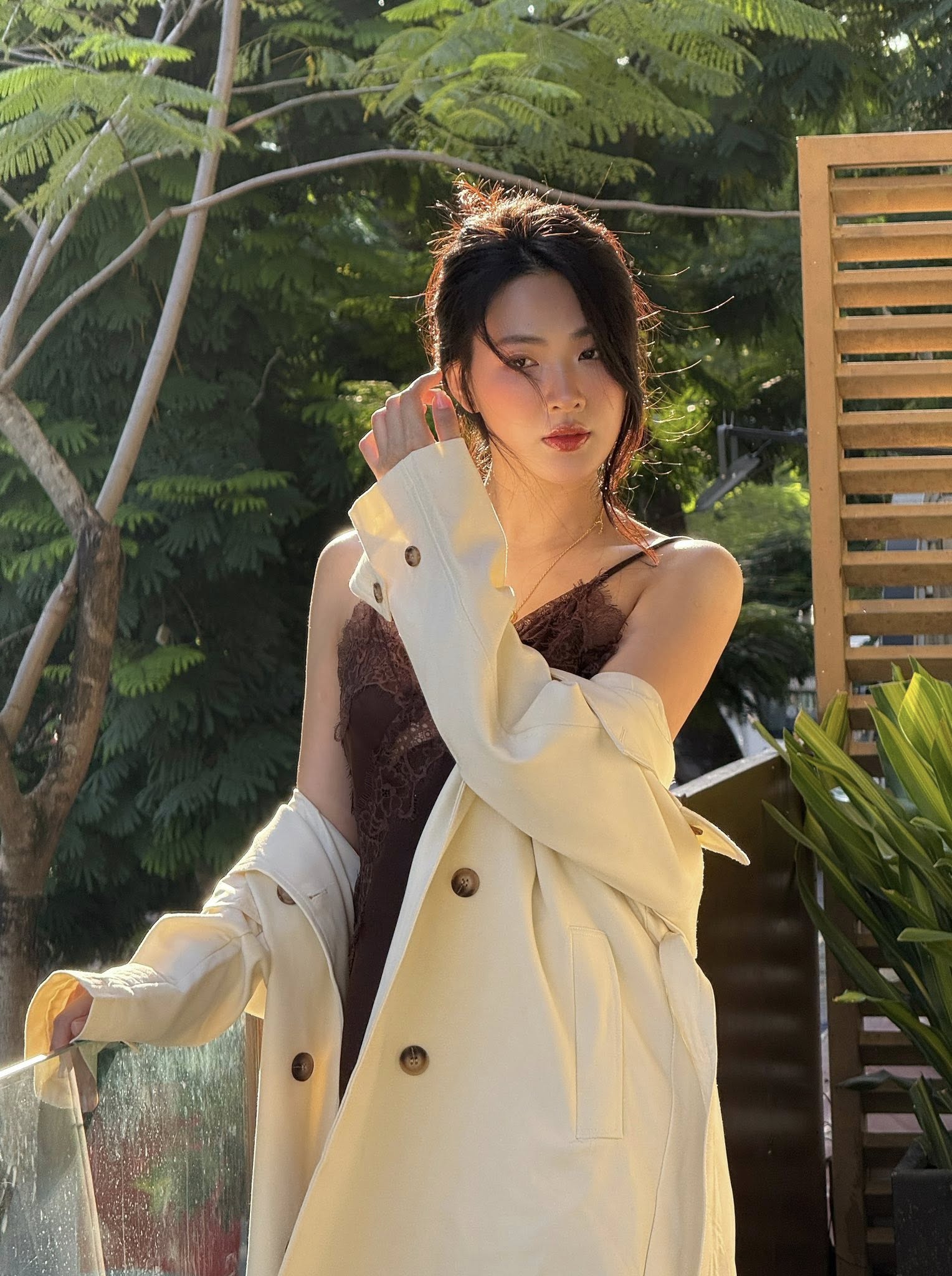 Việt Nam có 1 mỹ nhân đúng chuẩn “sách giáo khoa visual” nhưng cứ cất giọng là nhan sắc giảm hẳn một nửa- Ảnh 5.