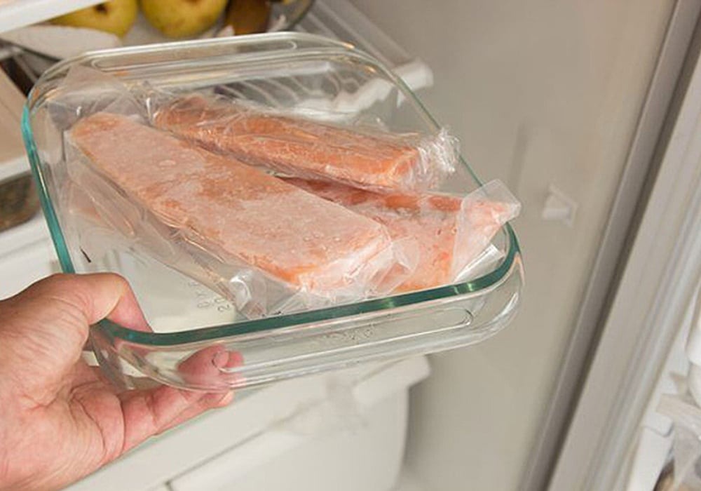 Rã đông thịt đừng chỉ ngâm vào nước, tôi dạy bạn 3 chiêu đỉnh không đối thủ: Đảm bảo thịt không hôi, không tanh- Ảnh 2.