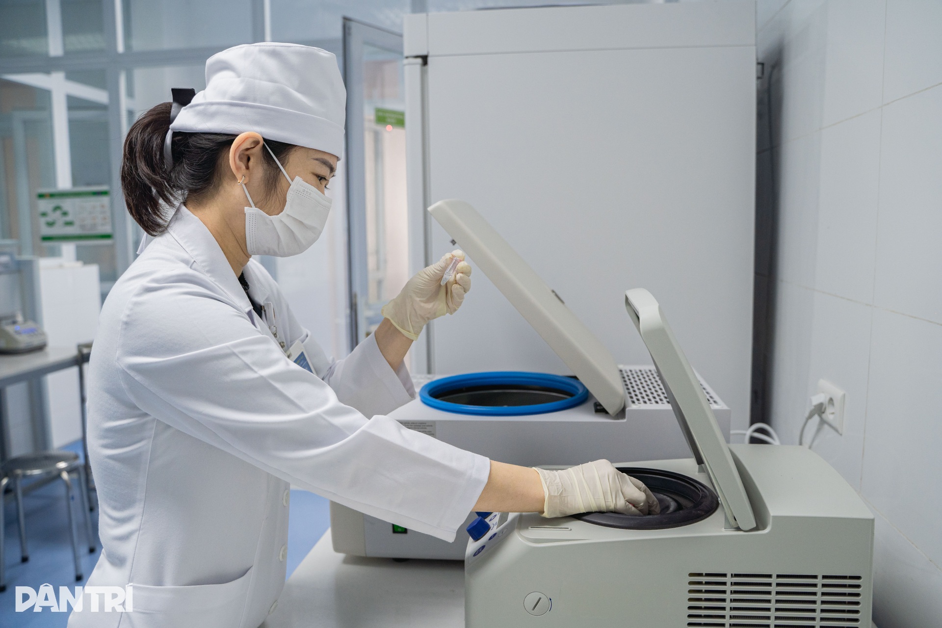 48 giờ truy tìm ADN đột biến, mở hướng điều trị đích cho bệnh nhân ung thư - 4 48 giờ truy tìm ADN đột biến, mở hướng điều trị đích cho bệnh nhân ung thư - 4