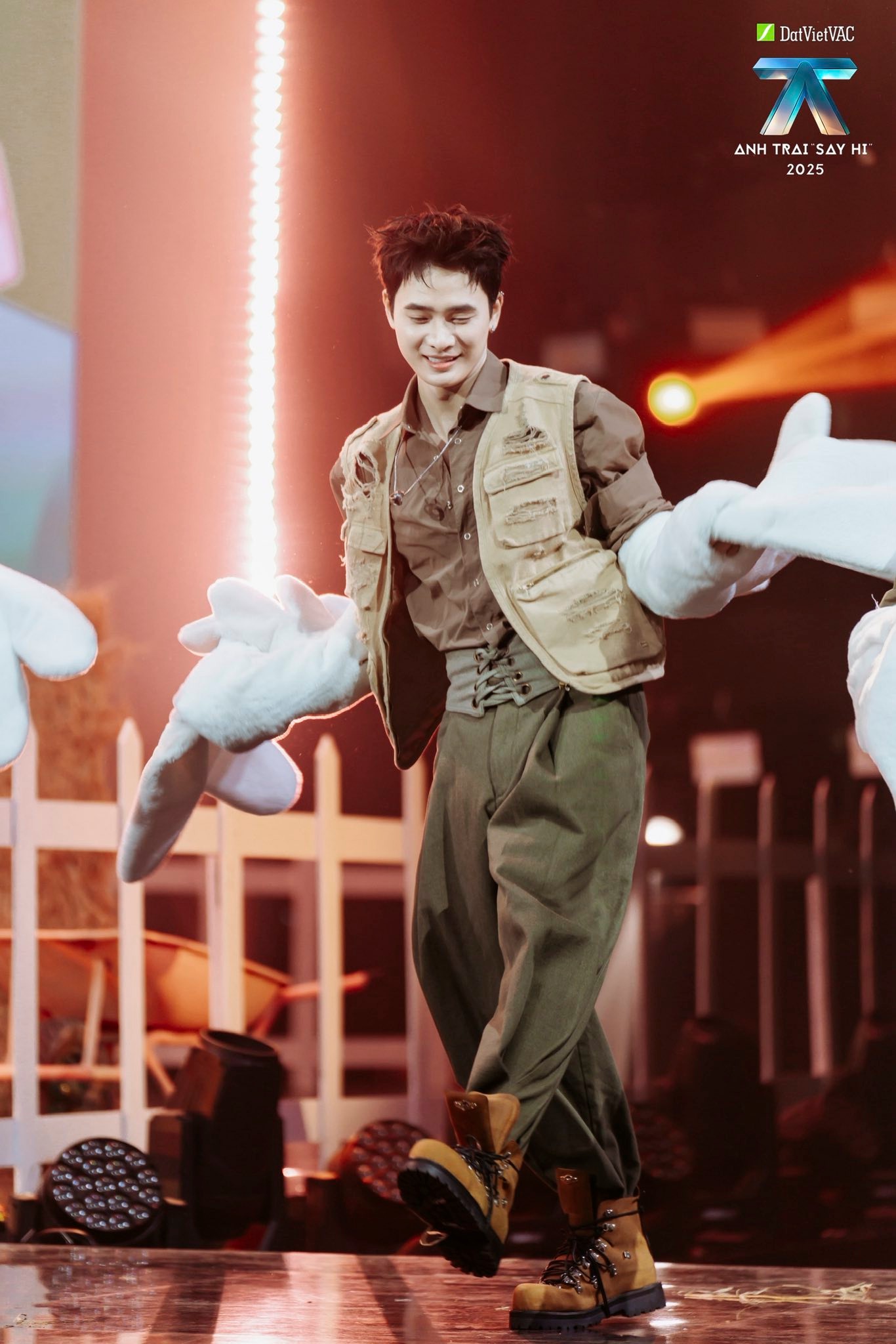 Sao nam Vbiz bị bóc comment gọi fan là “chúng nó”, cả Threads như “nổi điên”- Ảnh 5.