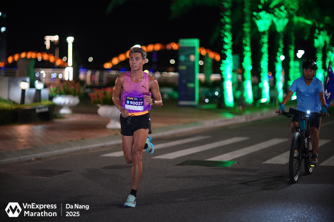 Khôi Huỳnh kỳ vọng được học hỏi cách thi đấu của các VĐV đẳng cấp khi đến VM All-Star. Ảnh: VnExpress Marathon