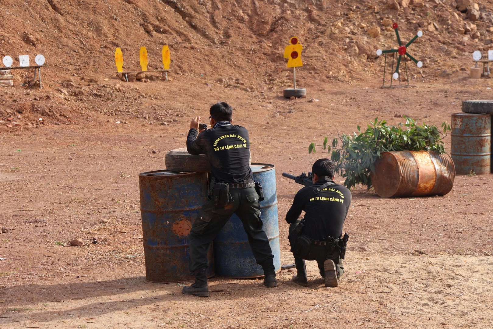 Bộ Tư lệnh Cảnh vệ lựa chọn sĩ quan ưu tú bảo vệ Đại hội XIV của Đảng 2 Bộ Tư lệnh Cảnh vệ chọn sĩ quan ưu tú bảo vệ Đại hội XIV của Đảng - Ảnh 2.