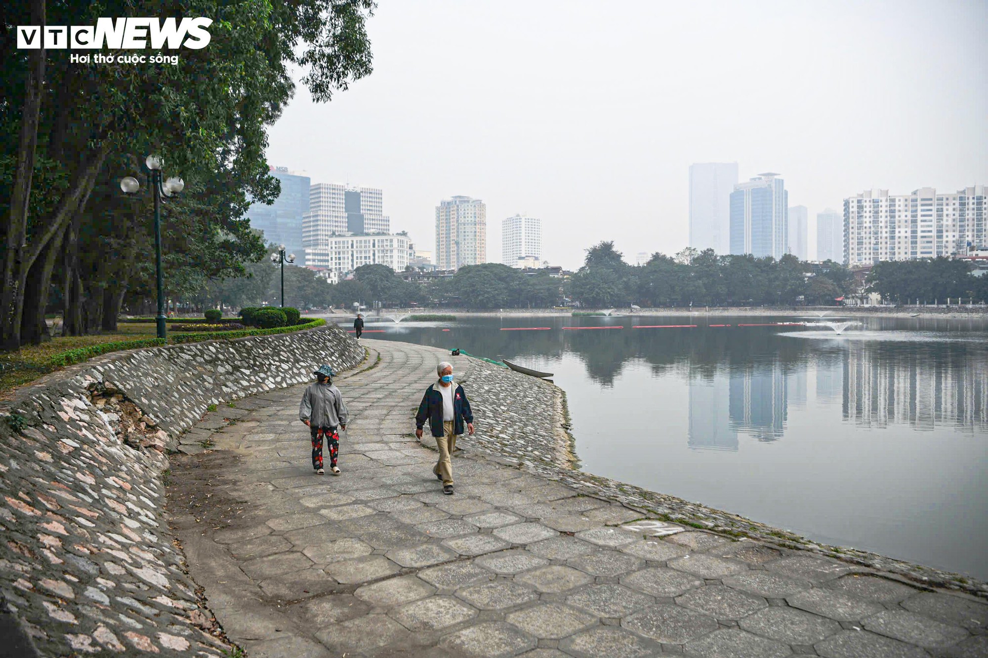Công viên Indira Gandhi hạ rào, mở không gian xanh giữa trung tâm Hà Nội- Ảnh 2.