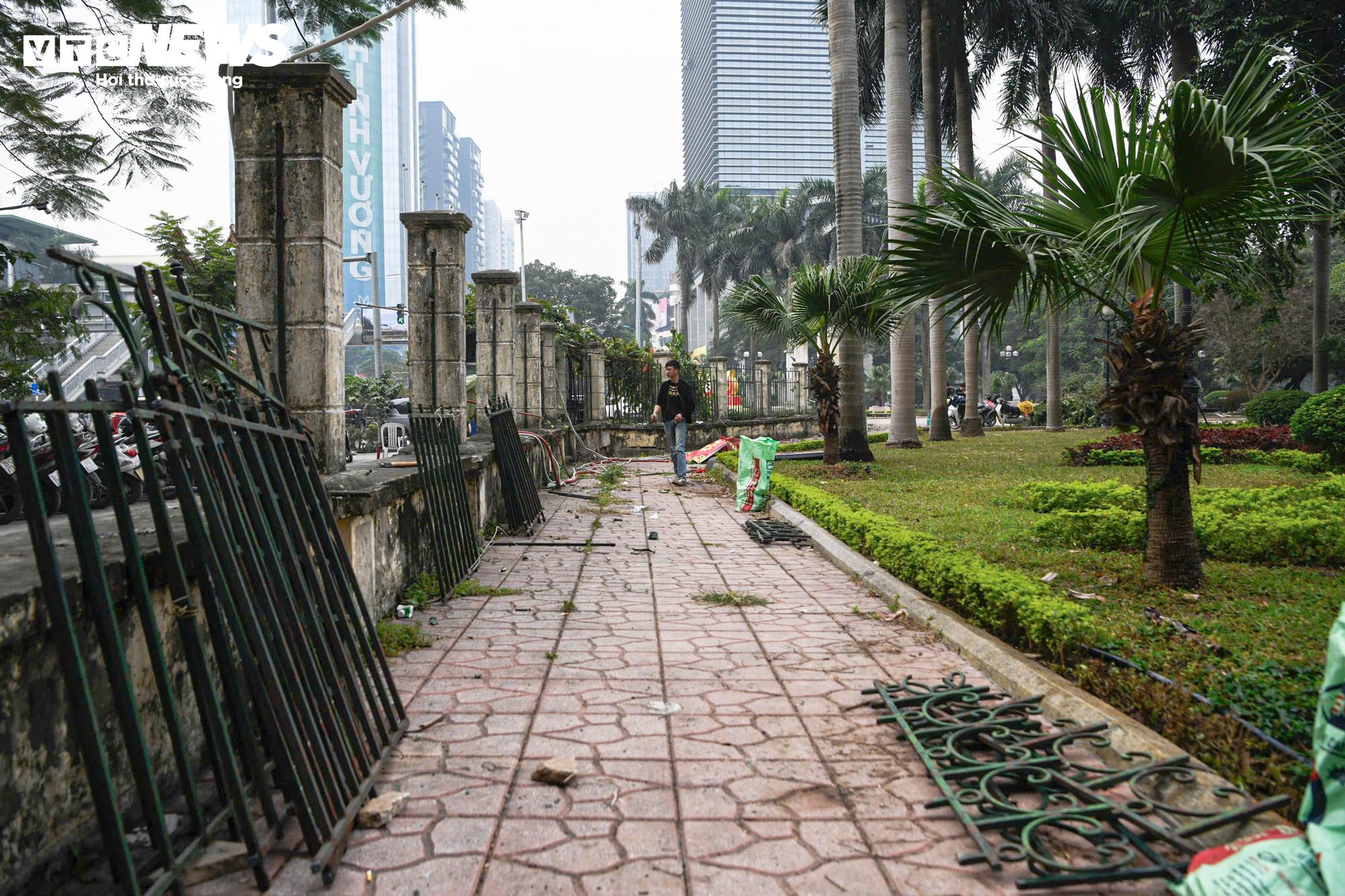 Công viên Indira Gandhi hạ rào, mở không gian xanh giữa trung tâm Hà Nội- Ảnh 4.