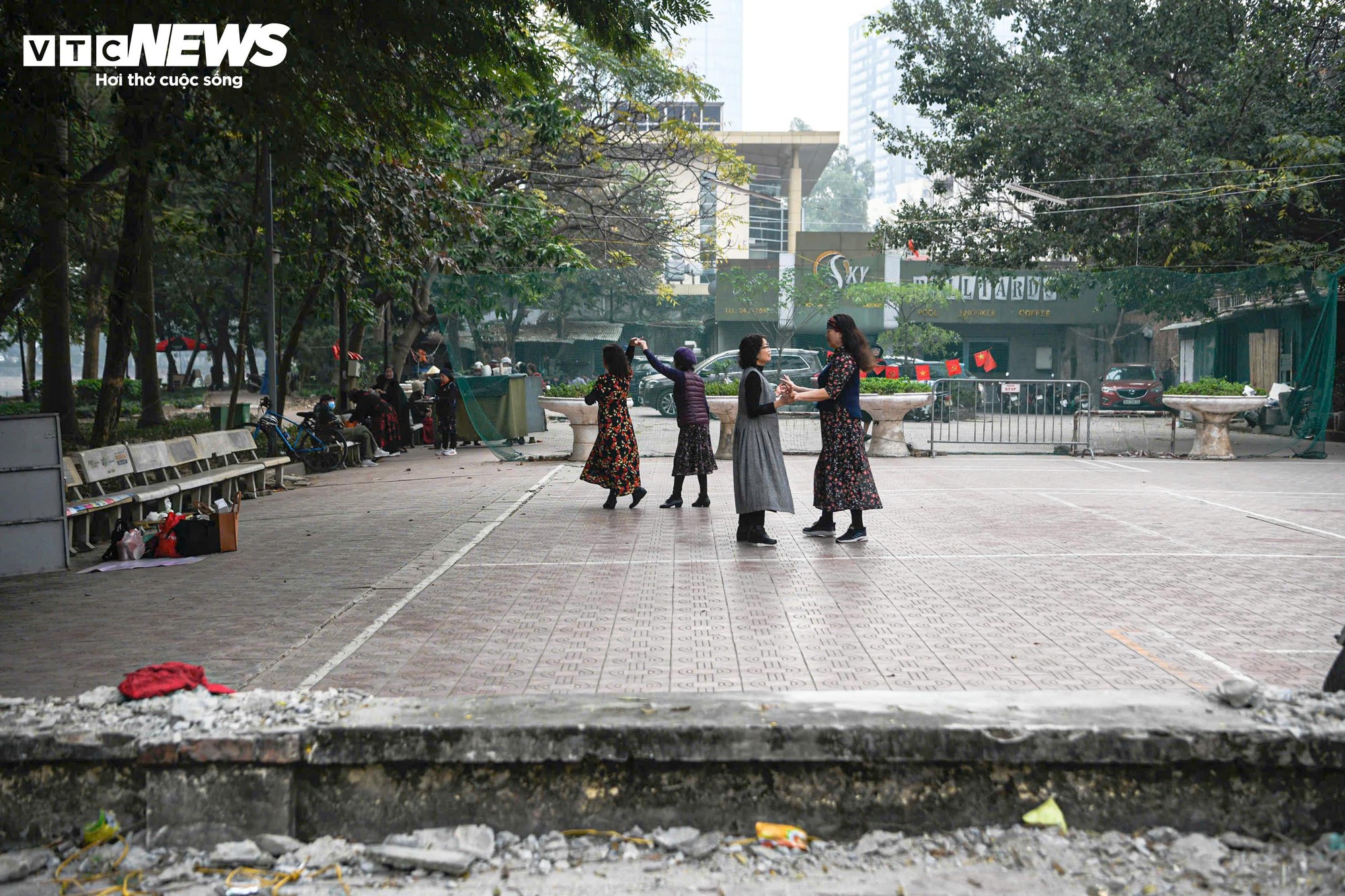 Công viên Indira Gandhi hạ rào, mở không gian xanh giữa trung tâm Hà Nội- Ảnh 7.