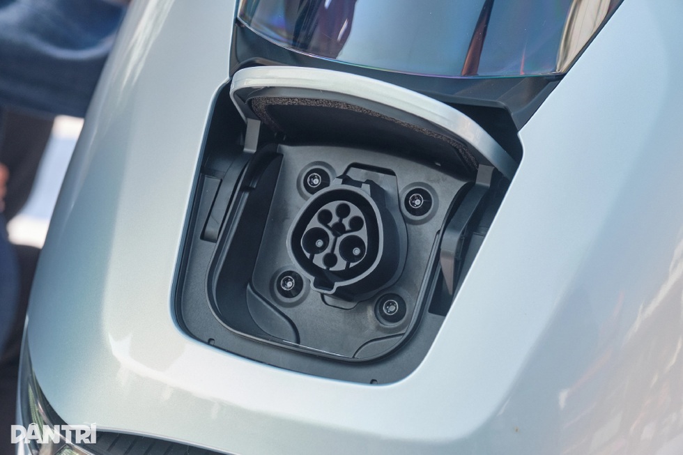 VinFast phủ đầu Honda bằng 3 dòng xe máy điện đổi pin, lắp 4.500 trạm - 5