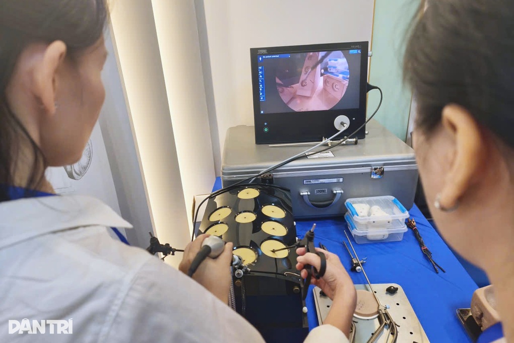 Giám đốc BV Từ Dũ: 36 năm mổ nội soi phụ khoa nhưng vẫn “chưa ra biển lớn” - 3