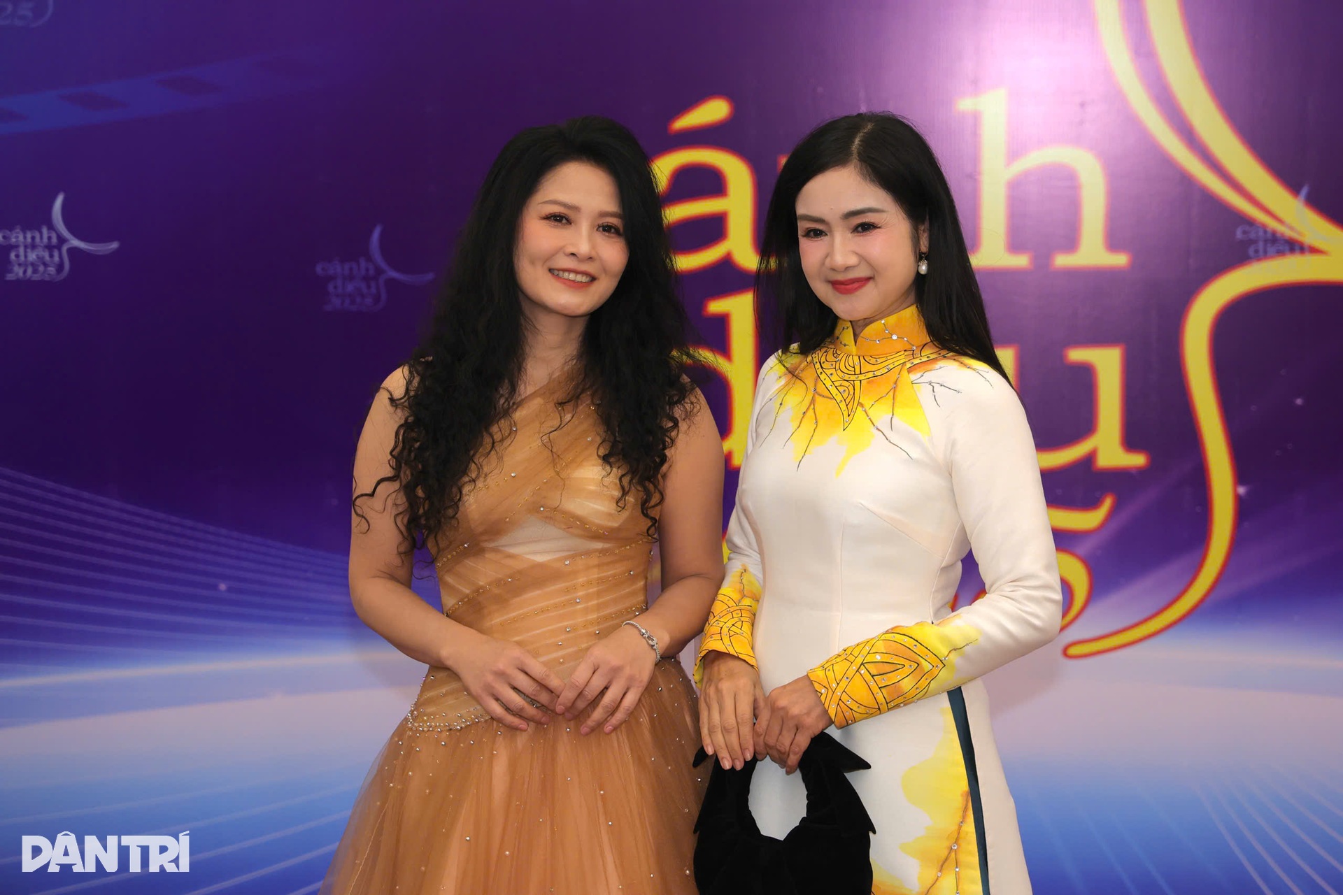 Táo Quang Thắng và dàn sao đổ bộ thảm đỏ Cánh diều 2025 - 3