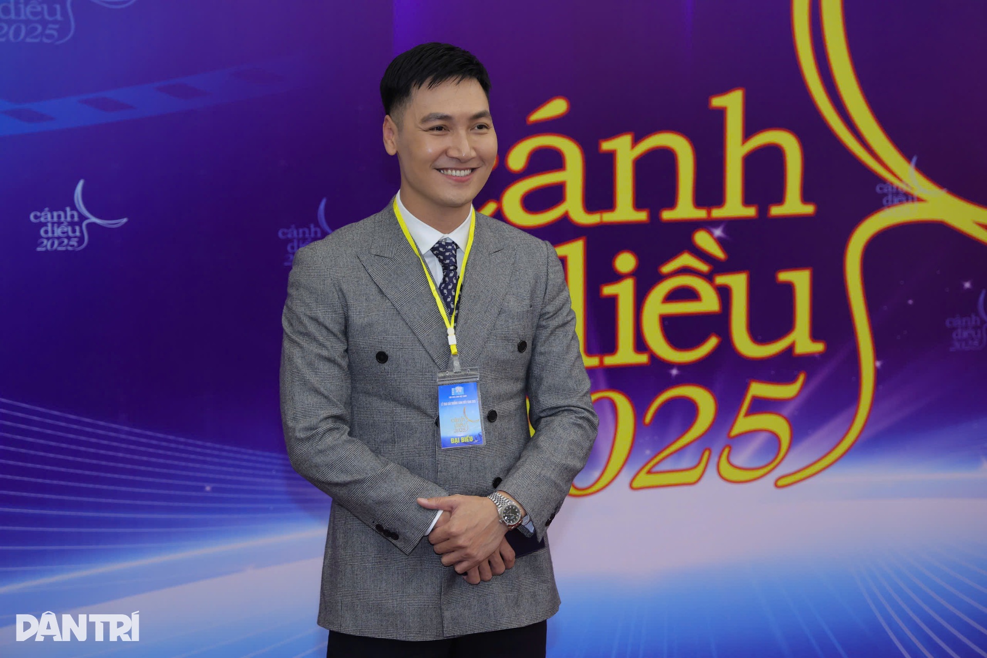 Táo Quang Thắng và dàn sao đổ bộ thảm đỏ Cánh diều 2025 - 12