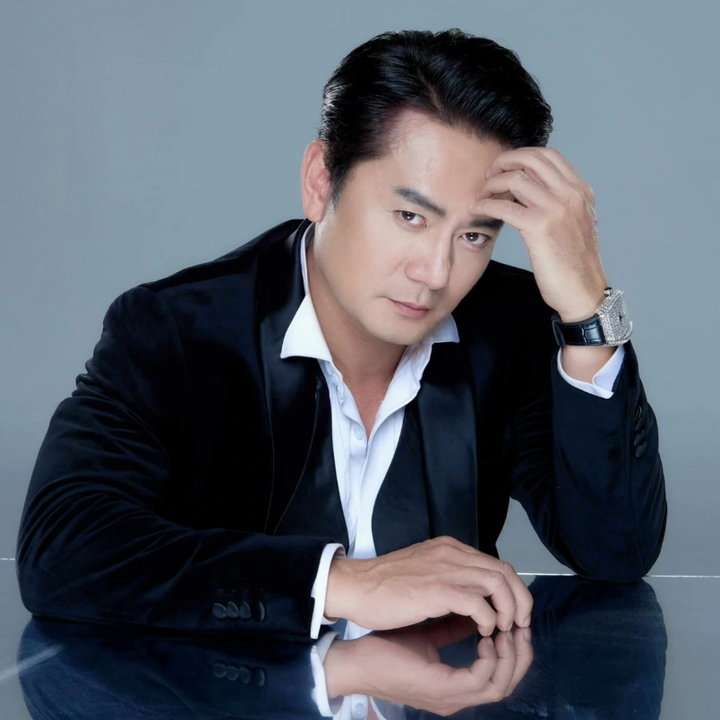 Nam diễn viên Trương Minh Cường được gọi là “Jang Dong Gun phiên bản Việt”.