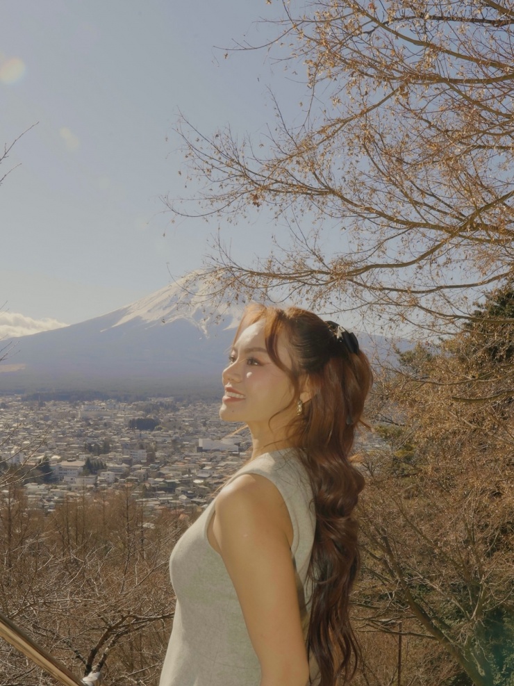 Mai Ngô lạc vào thị trấn 300 năm tuổi đẹp như cổ tích 10 Mai Ngô 'lạc' vào thị trấn 300 năm tuổi đẹp như cổ tích - 9