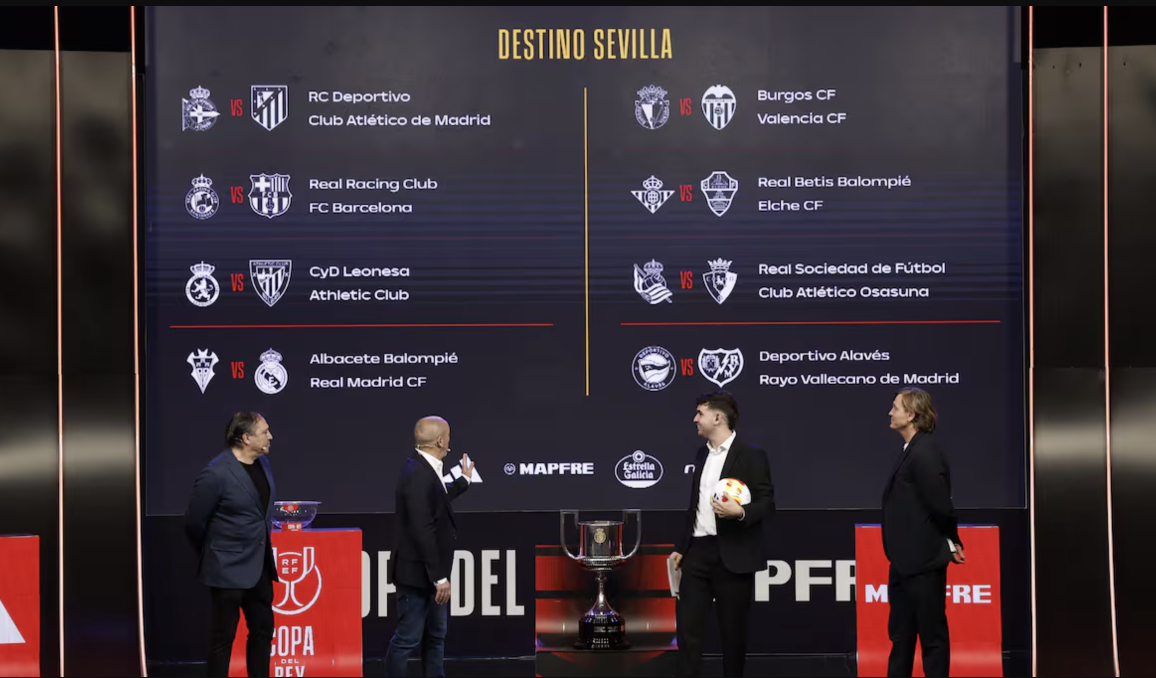 Barcelona vượt ải Racing Santander, thẳng tiến tứ kết Cúp Nhà vua - Ảnh 5.