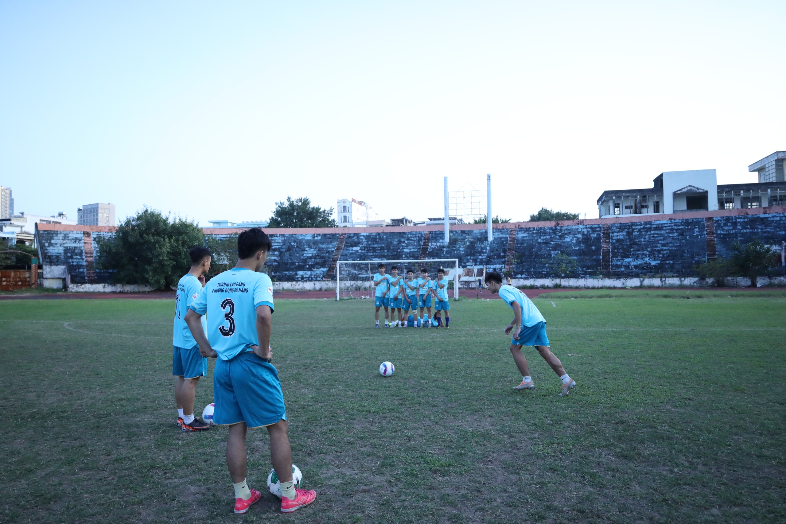 Tân binh Trường CĐ Phương Đông Đà Nẵng không ngại áp lực, sẵn sàng cống hiến hết mình- Ảnh 8.