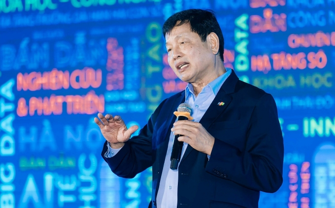 ông Trương Gia Bình, Chủ tịch Tập đoàn FPT, phát biểu tại sự kiện, sáng 16/1. Ảnh: Trần Huấn