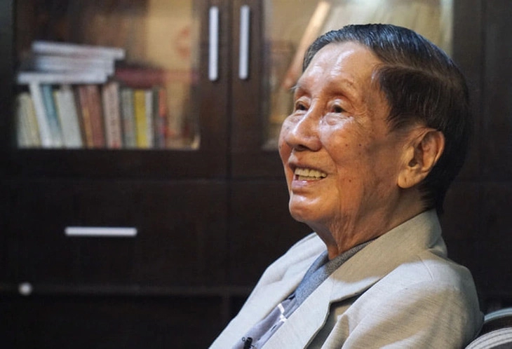 Cựu Chủ tịch Hội Âm nhạc Hà Nội sở hữu kho nhạc cả nước thuộc lòng, tuổi 97 chỉ có thể giao tiếp bằng mắt- Ảnh 2.