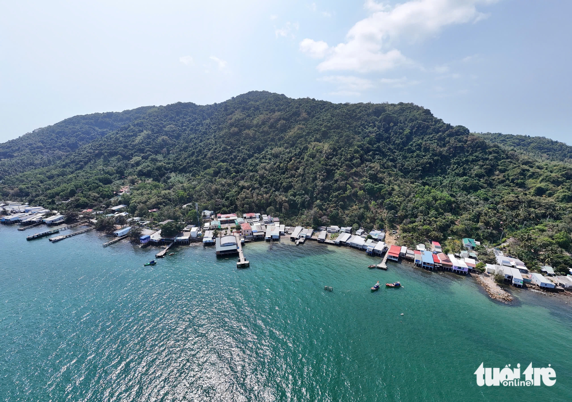 Một nhà báo nhận nhiệm vụ chủ tịch xã ở xã đảo tiền tiêu - Ảnh 3.