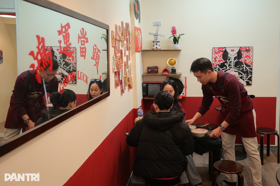 Cô gái 9X bỏ công việc văn phòng thu nhập 50 triệu đồng/tháng để đi bán chè - 2