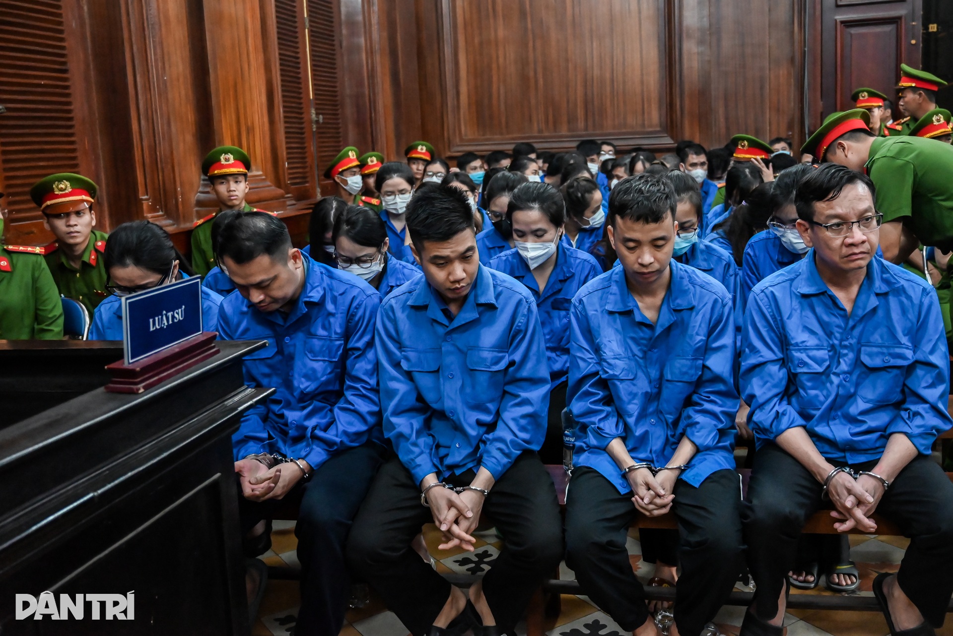 Xét xử 100 bị cáo trong vụ làm giả hàng trăm nghìn phiếu kiểm nghiệm - 3